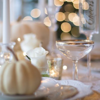 holiday-table-1926946_1920 holiday-table-1926946_1920