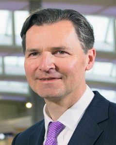 ac20_web_john-holland-kaye-ceo-heathrow-airport